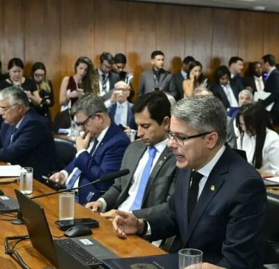 Imagem da notícia PEC da Blindagem é rejeitada no Senado após ampla aprovação na Câmara